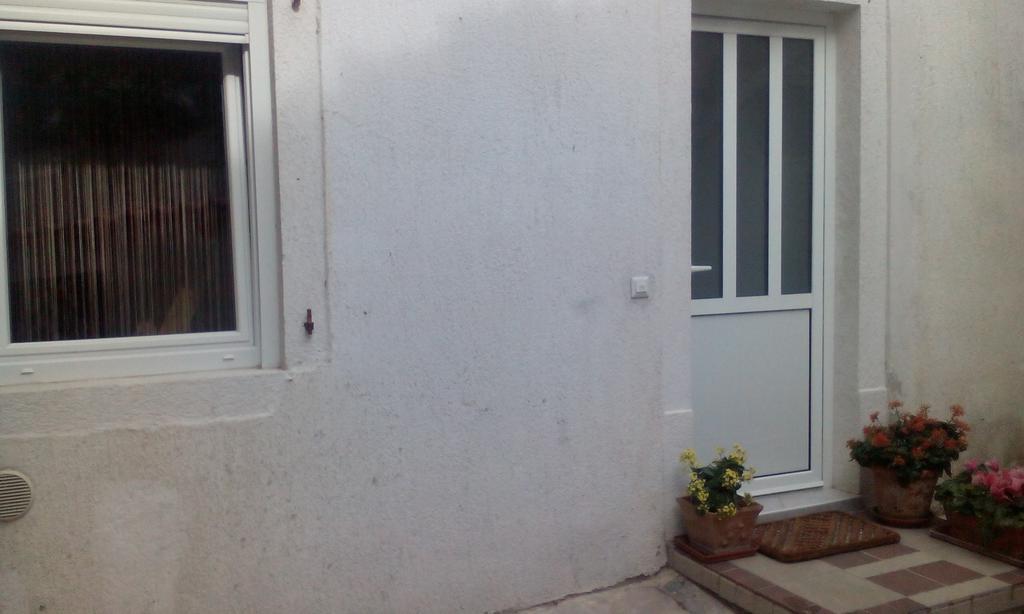 Appartement Apartman Punta Vilma à Pula Extérieur photo