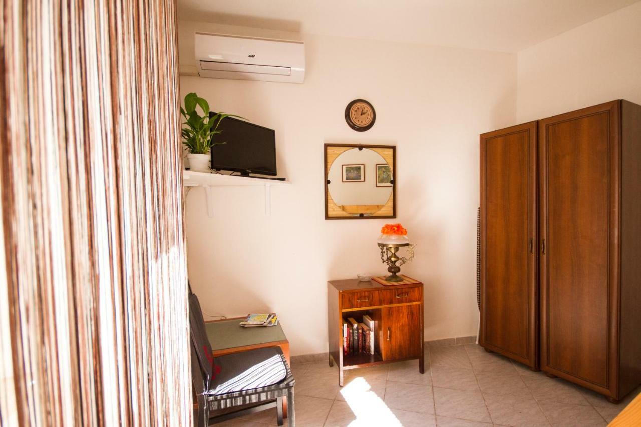 Appartement Apartman Punta Vilma à Pula Extérieur photo